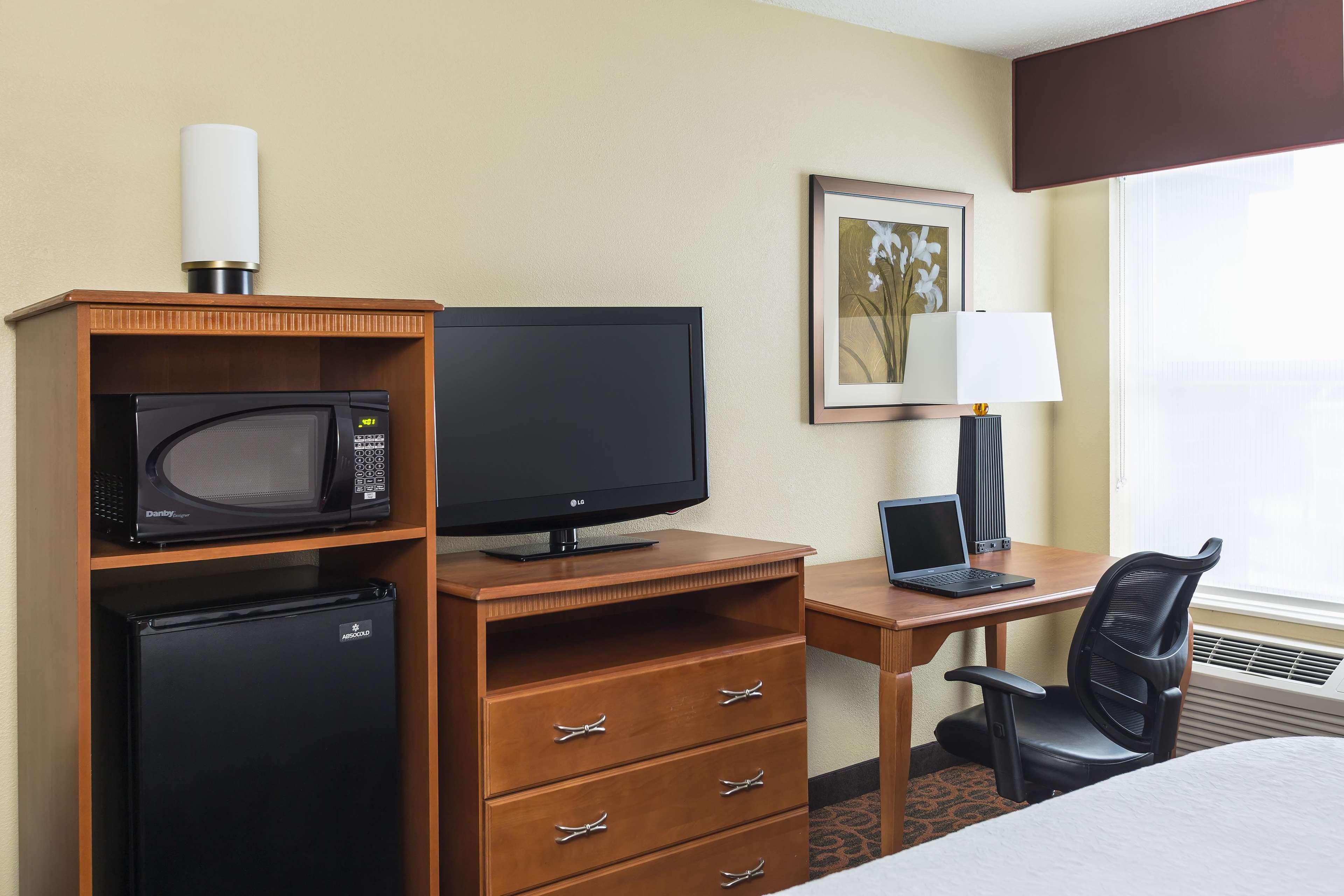 Hampton Inn Minneapolis-Бернсвилл Экстерьер фото