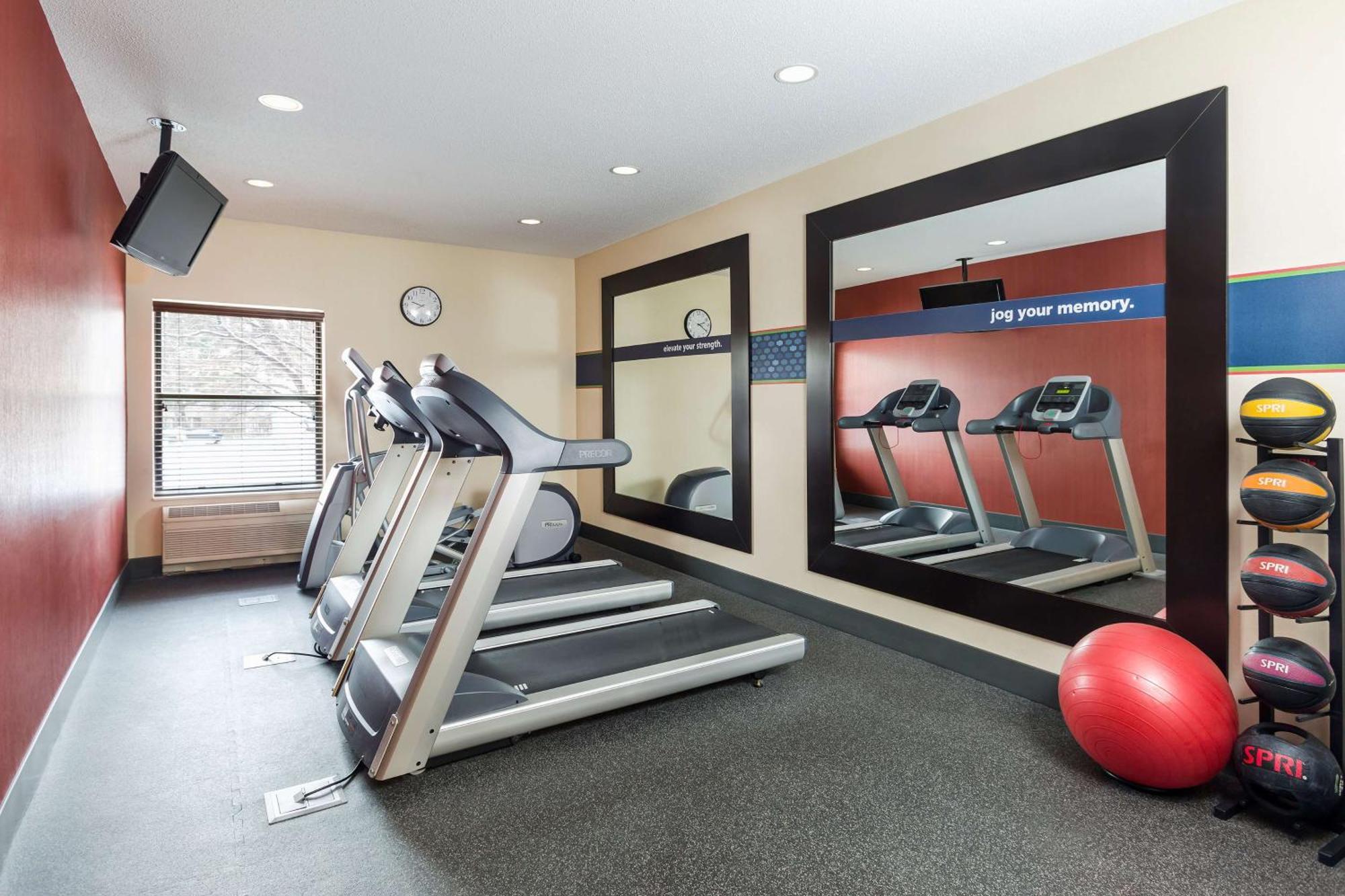 Hampton Inn Minneapolis-Бернсвилл Экстерьер фото